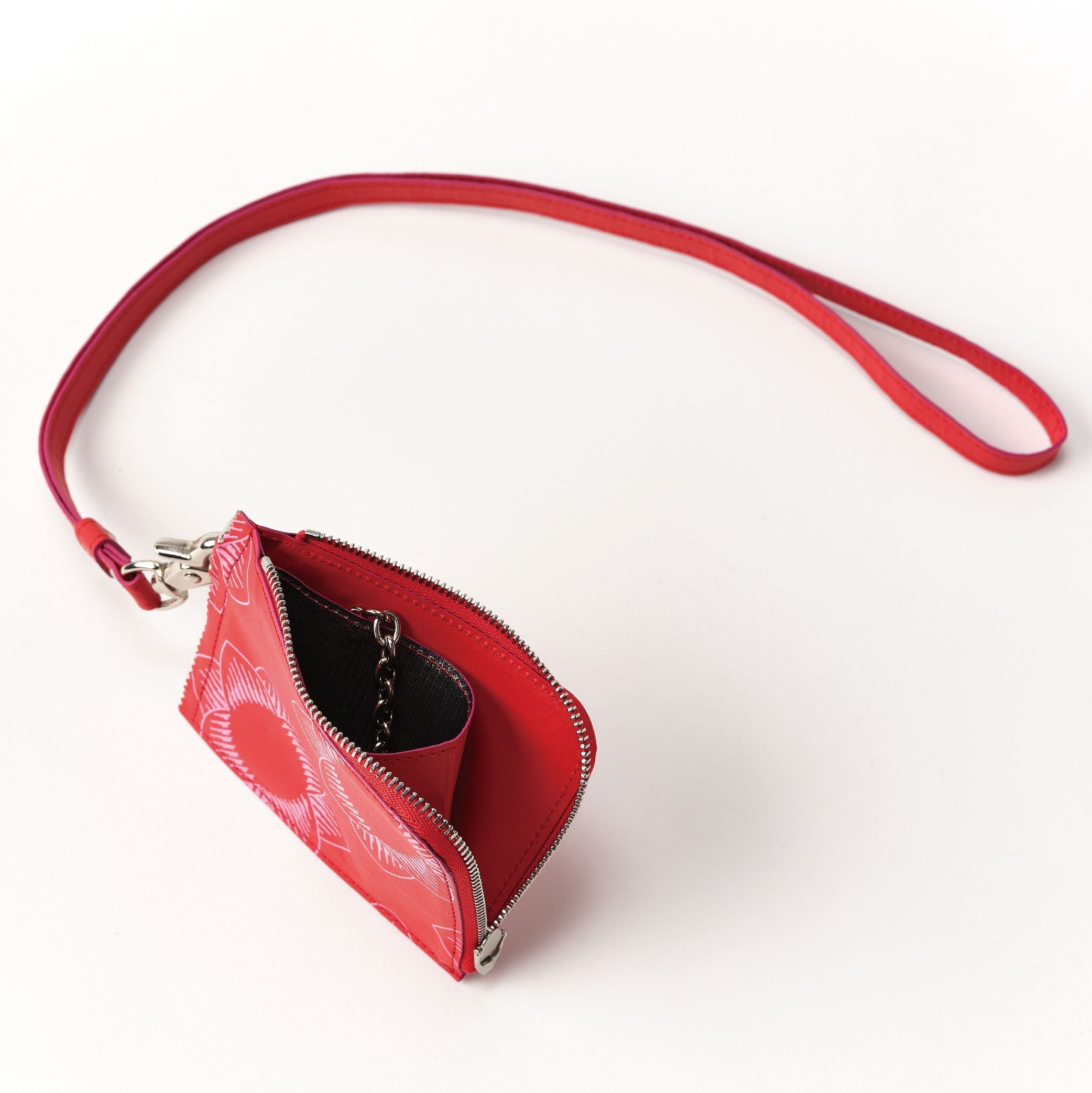 Round wallet with shoulder strap 【MALE MUSE】